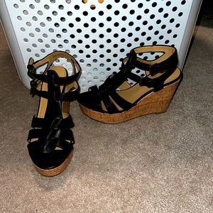 Black cork wedges